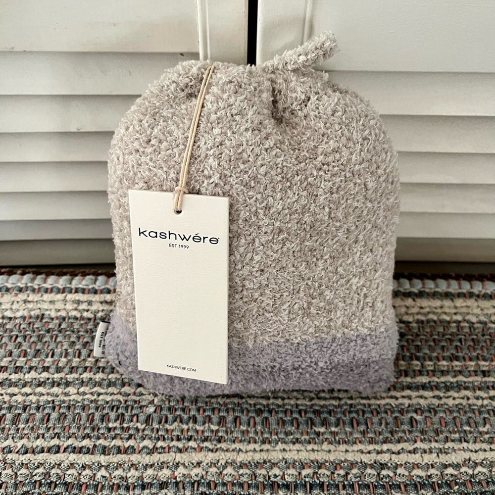 Kashwere Montecito Socks Set With Drawstring Pouch Heathered Kash-Lounge New - Picture 4 of 4